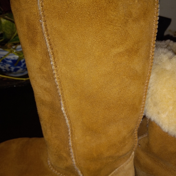 UGG Classic Tall Chestnut Boots 5 - Picture 11 of 11